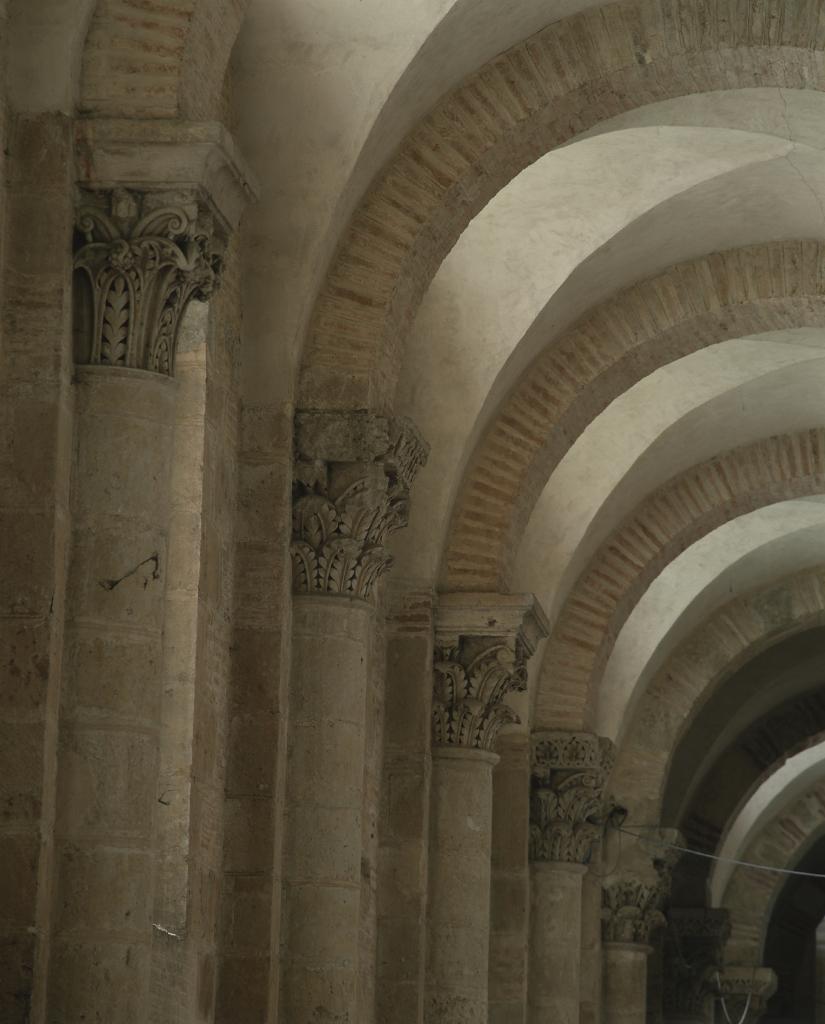 Abbaye de chanoines de saint Augustin, dite basilique Saint-Sernin, actuellement église paroissiale