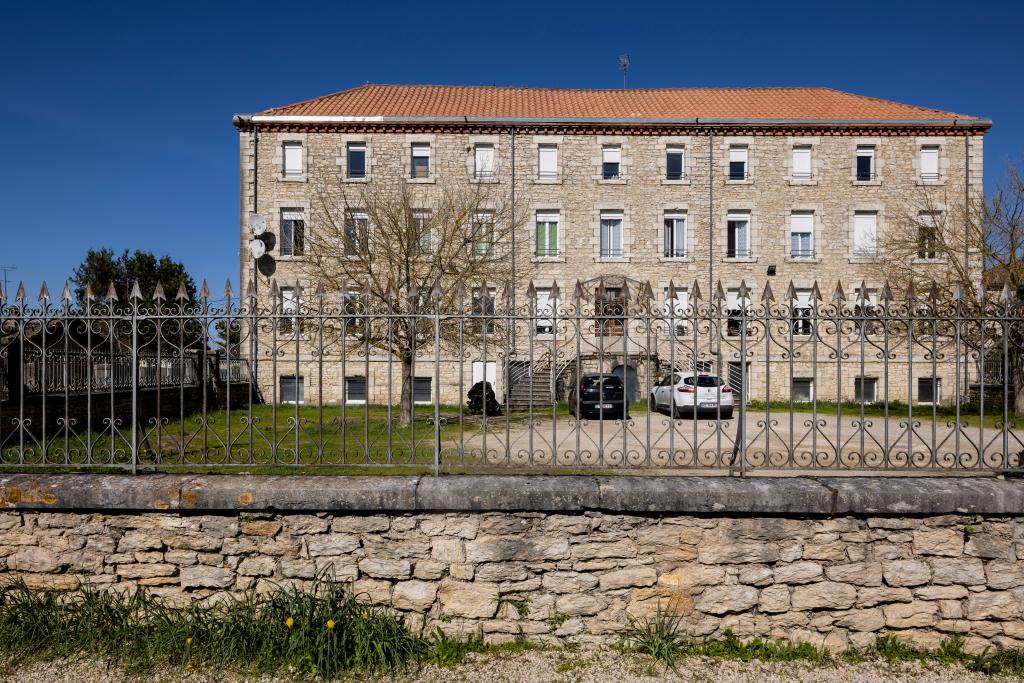 usine de chapellerie Cantecor , refuge pour les femmes et enfants du camp d'internement de Septfonds puis immeuble à logements