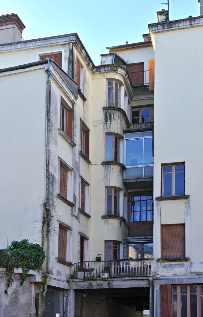 immeuble et magasin de commerce Balard