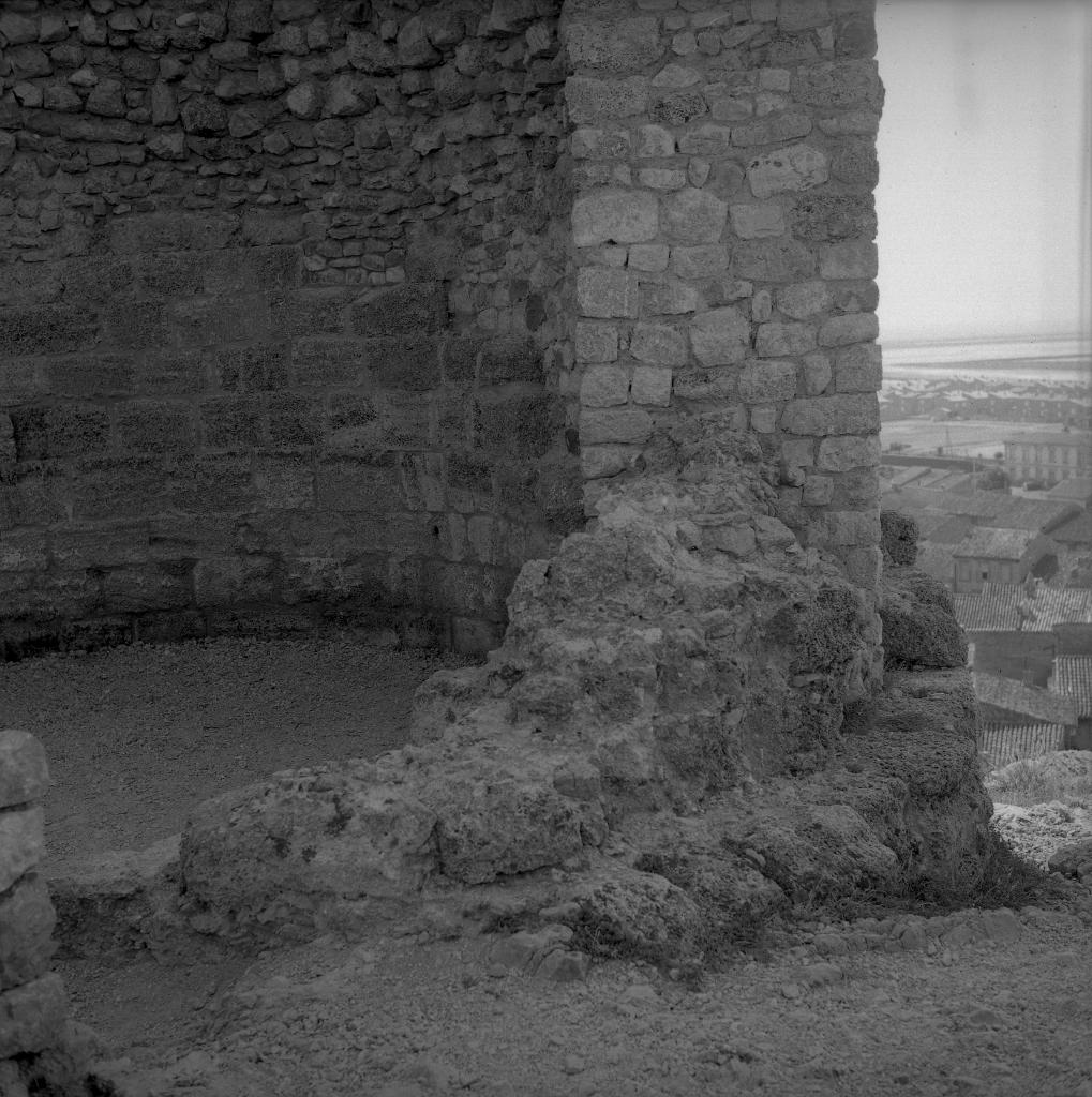 ancien château-fort de Gruissan, tour Aycelin dite aussi "de Broa".