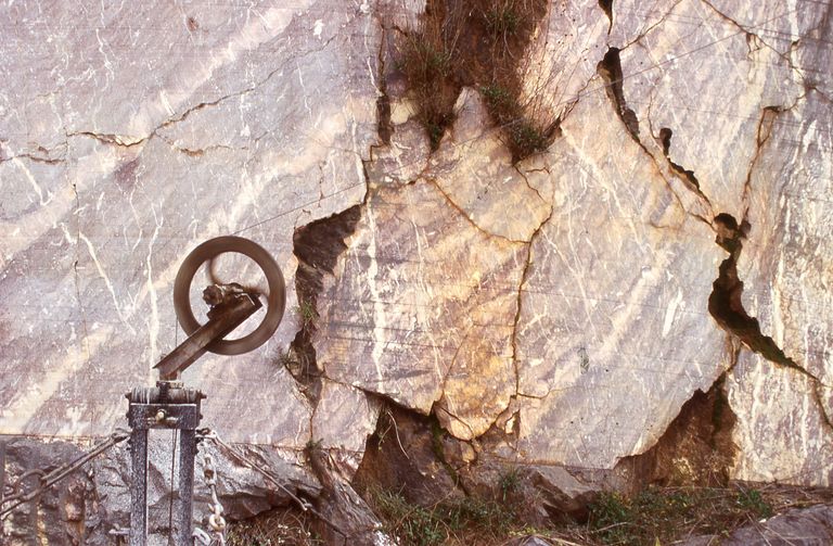 Carrière de marbre et usine de taille de matériaux de construction Cantini, puis Guilhaumon, puis Crémadès