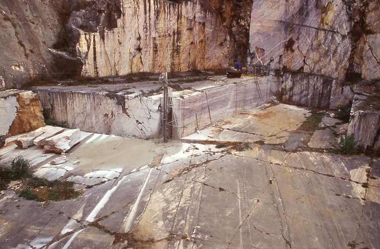 Carrière de marbre et usine de taille de matériaux de construction Cantini, puis Guilhaumon, puis Crémadès