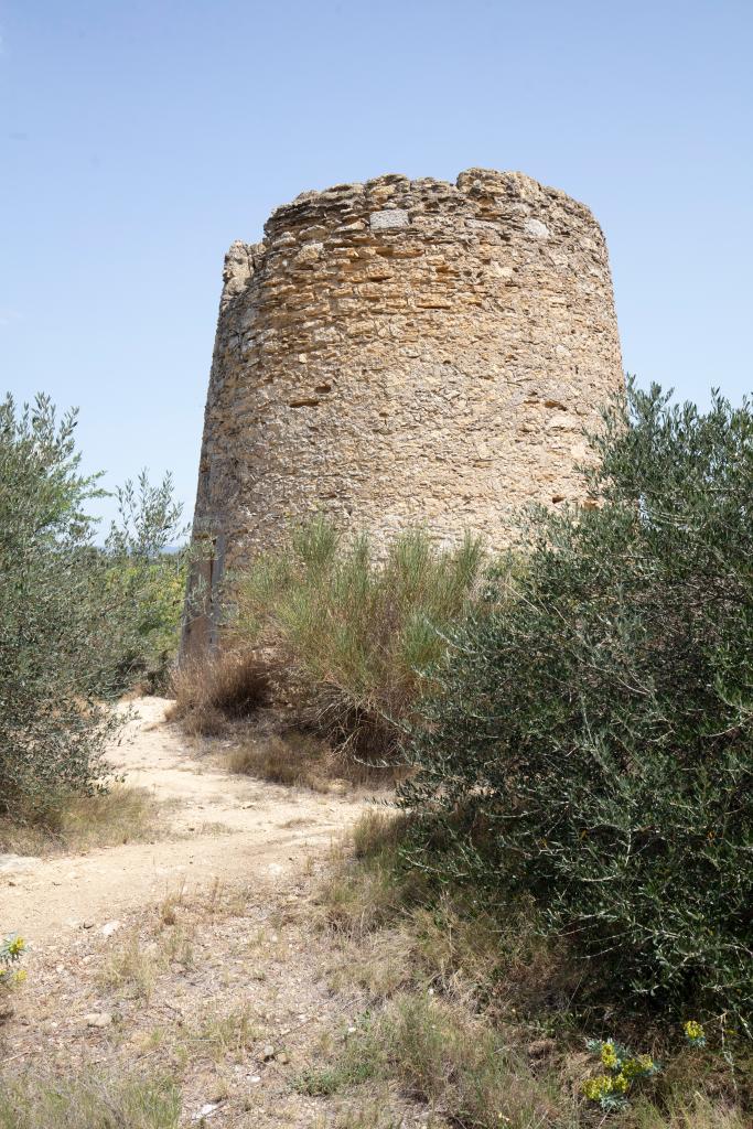 moulin à vent, dit moulin des Rives ou moulin de Salabert.