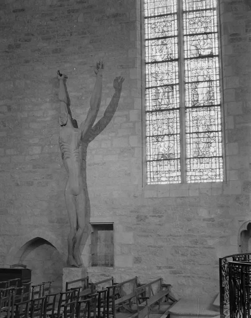 croix (figure colossale) : Christ en croix dit Le Christ de Zadkine