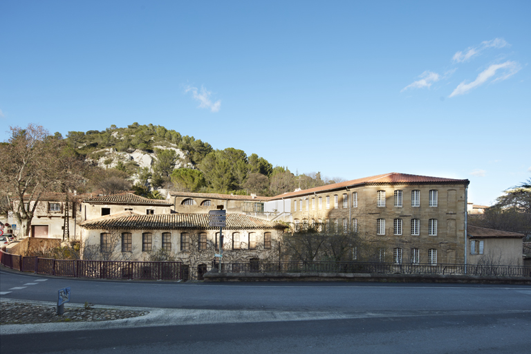 Usine de teinturerie Bernard, puis usine de préparation de produits textiles et d'apprêt des étoffes Delpon, Bruguière-Fontenille, Boissière fils aîné et ses frères et Cie, actuellement bâtiment administratif d'entreprise SOCAH et logement