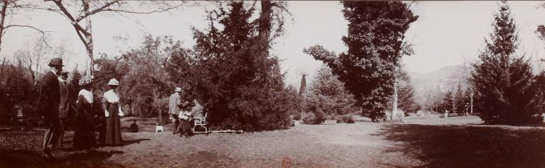 parc de l'établissement thermal actuellement jardin Charles Trénet