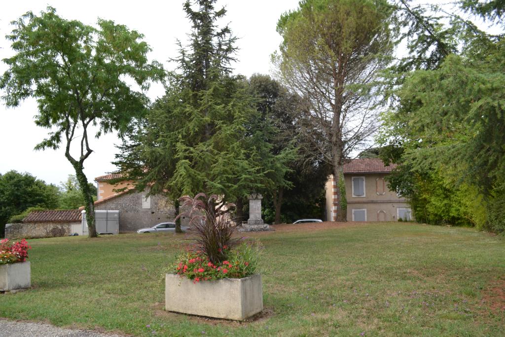 village de Bonas