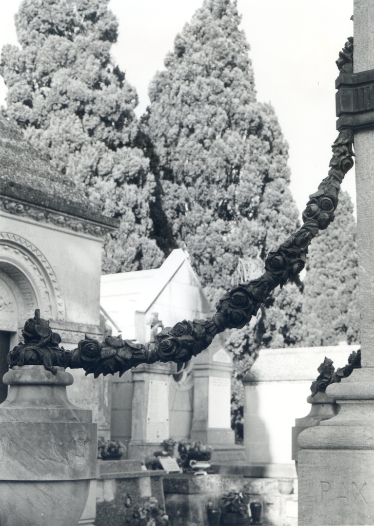 monument funéraire (monument sépulcral, n° 2), d'Auguste Chabaud