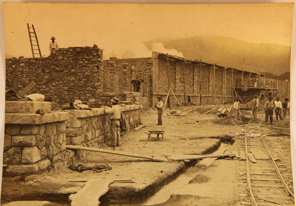ancienne filature de laine peignée Société la Tarnaise puis Société mazamétaine de textile puis Société industrielle de maroquinerie (SIM)