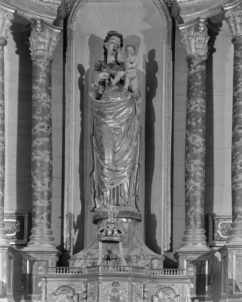 statue : Vierge à l'Enfant