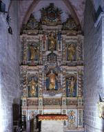 retable architecturé à niche de l'autel de Saint Étienne