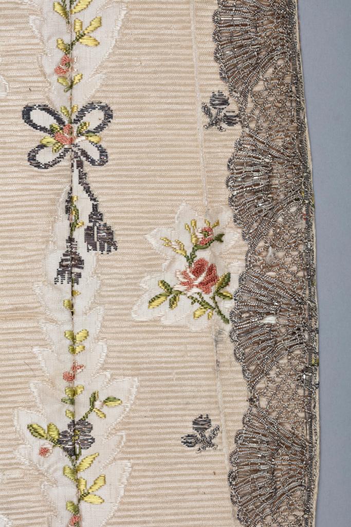 chasuble blanc rosé