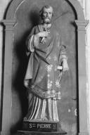 2 statues : saint Jean l'Evangéliste, saint Pierre (statuaire saint sulpicienne)