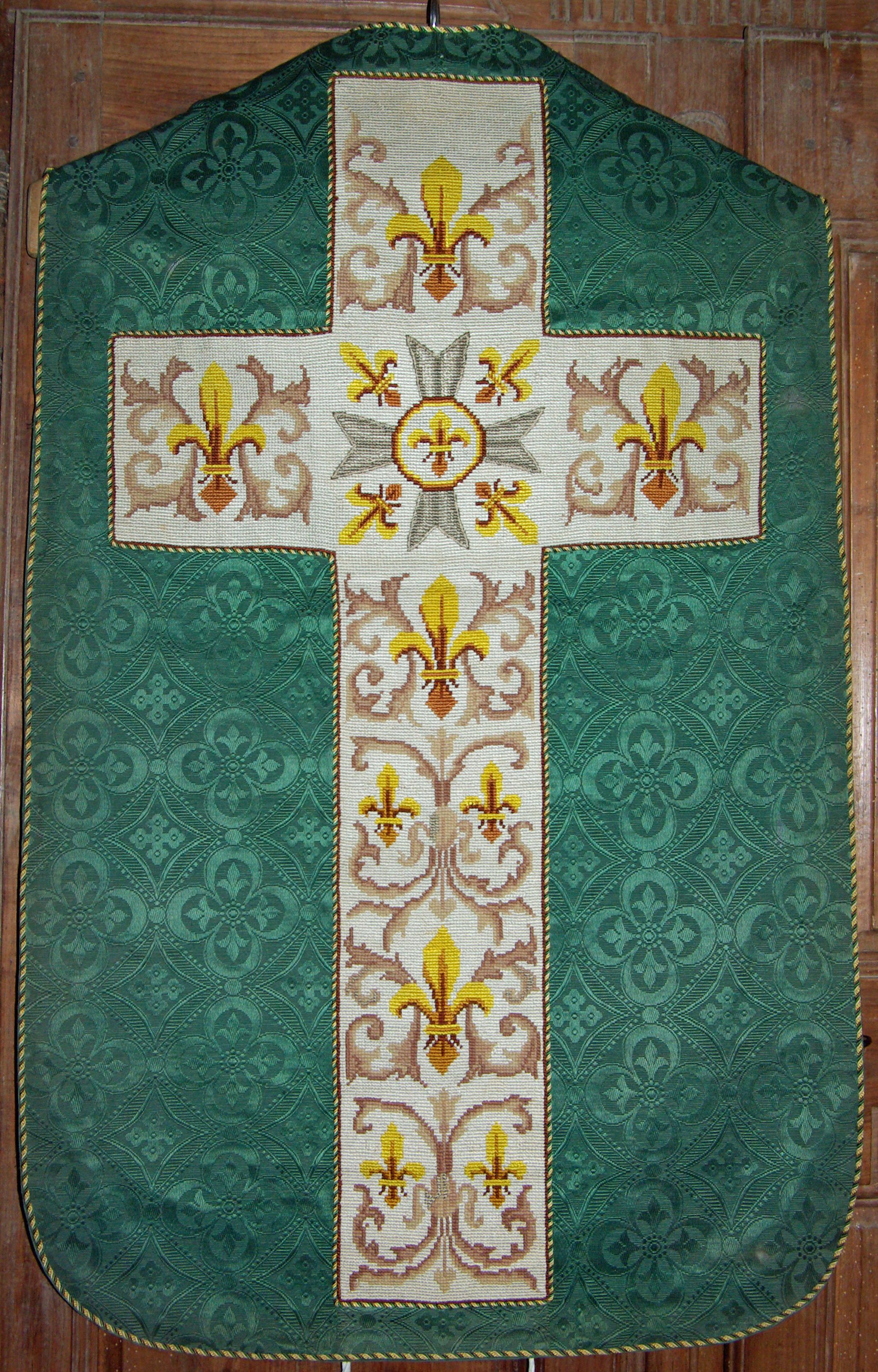 sommaire des textiles de l'église Saint-Baudile de Blandas