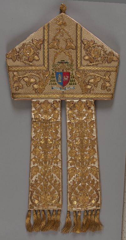 mitre de Mgr Cézerac