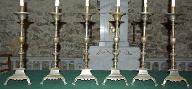 six chandeliers d'autel