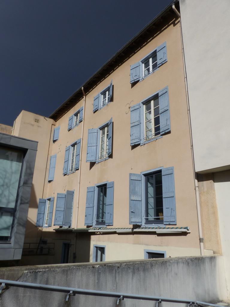 hôpital Saint-Louis