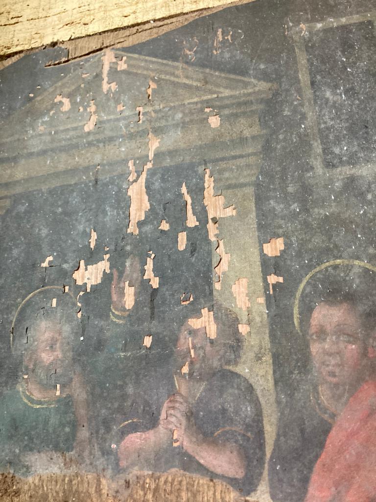Fragments d'un retable peint.