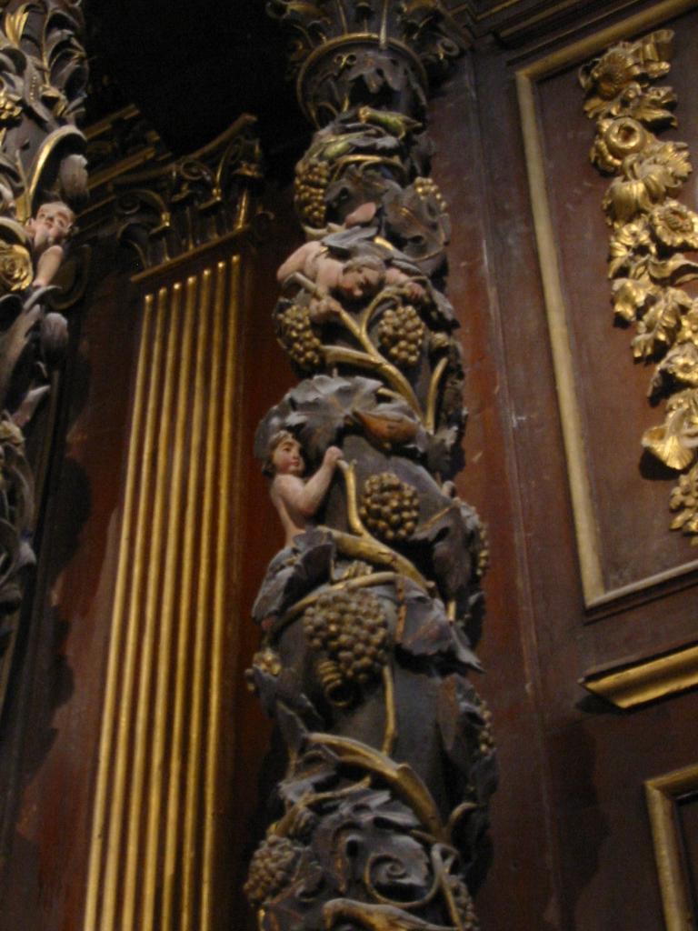 autel secondaire de la Vierge de Pitié : retable