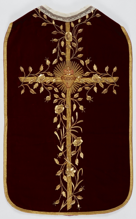 Chasuble rouge avec étole, voile de calice et bourse de corporal