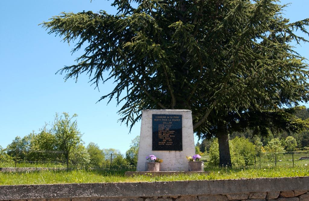monument aux morts de la guerre de 1914-1918 et de la guerre de 1939-1945