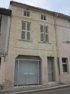 maison , entrepôt agricole