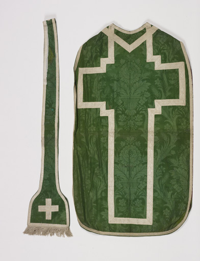 chasuble verte, étole et chape (n° 3)