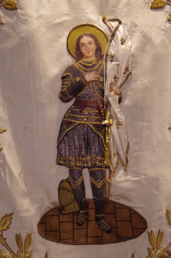 sommaire des textiles de l'église Notre-Dame de Notre-Dame-de-la-Rouvière