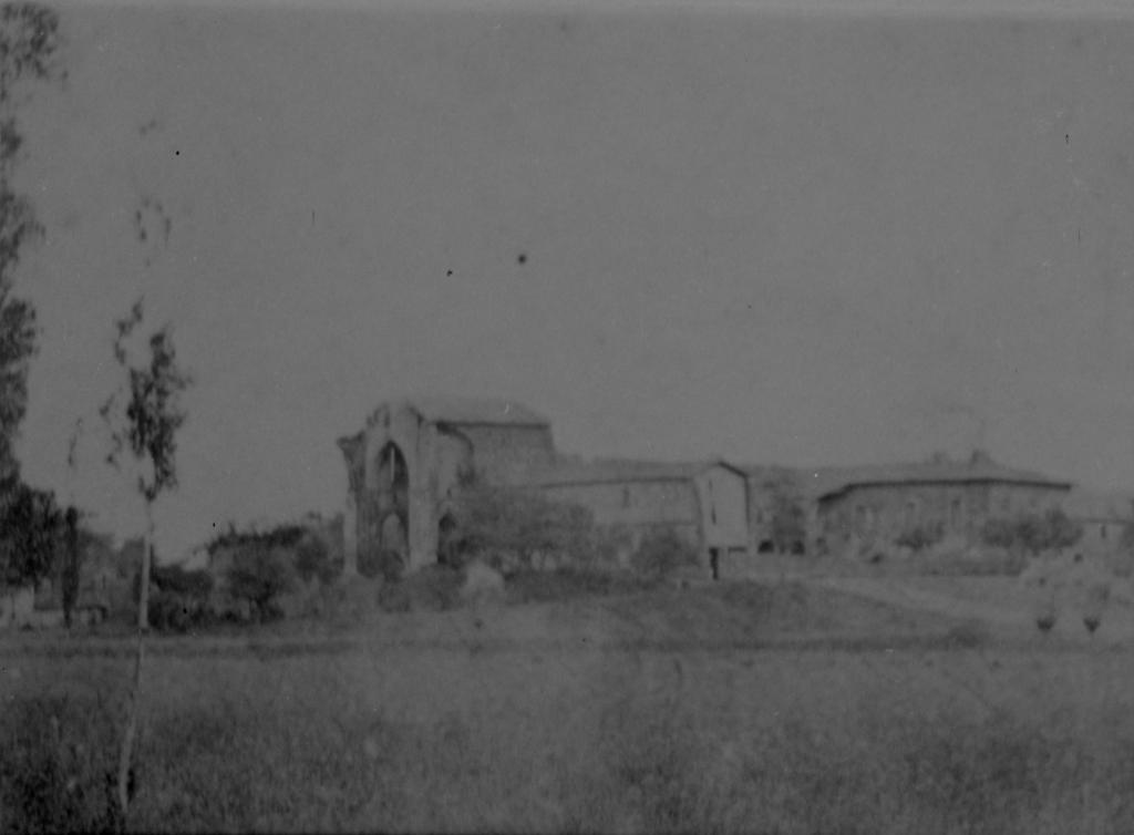 ancienne abbaye cistercienne de Lagarde-Dieu