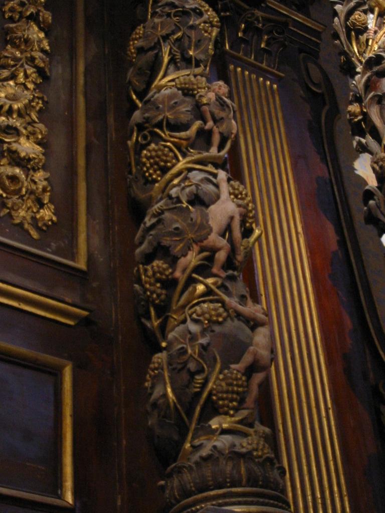 autel secondaire de la Vierge de Pitié : retable