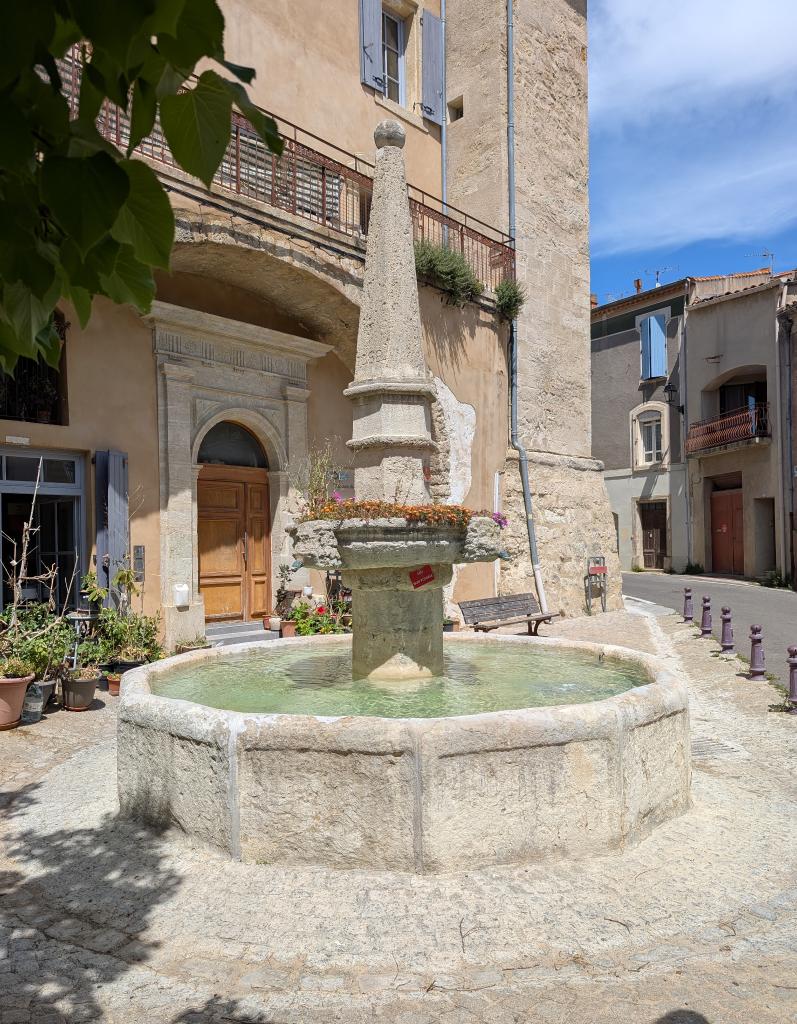 fontaine monumentale dite Griffoul