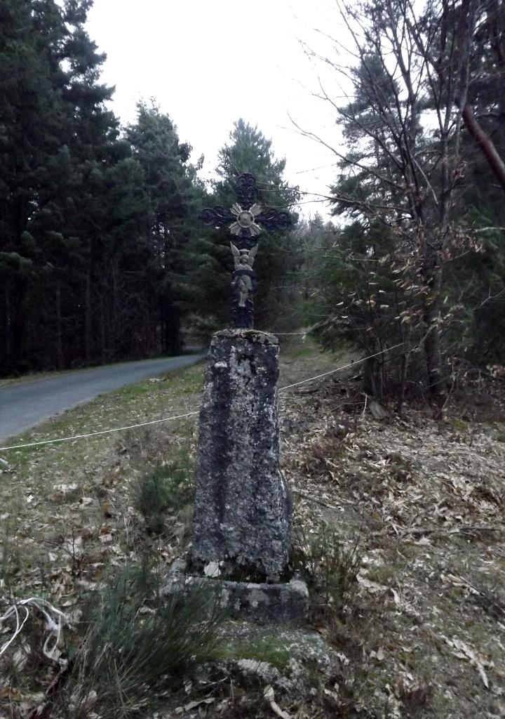 ensemble des croix monumentales de la commune d'Estaing