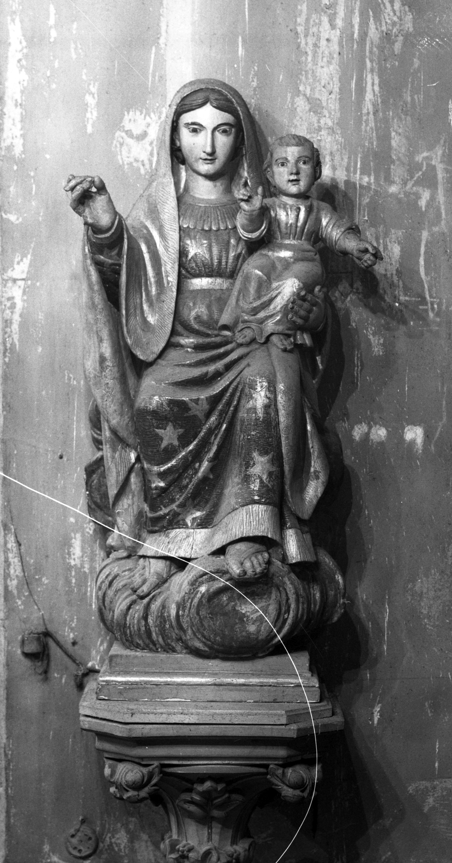 statue de Vierge à l'Enfant