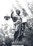 monument (monument commémoratif), fontaine monumentale, République ou Marianne à la Constitution