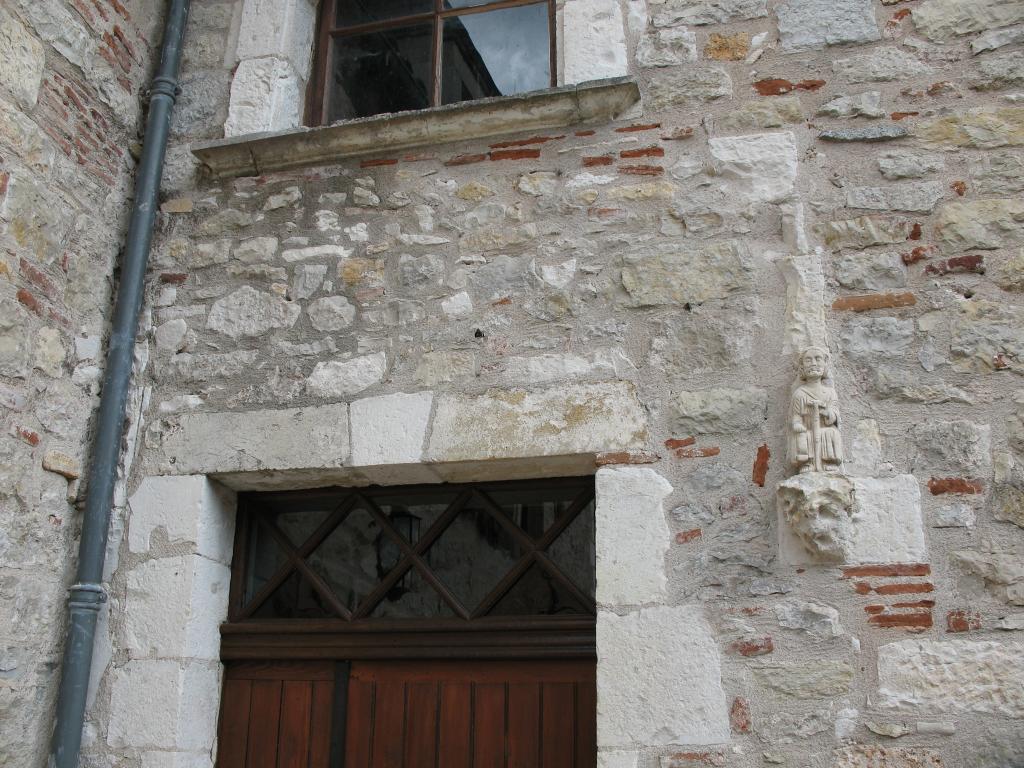 château des évêques de Cahors, actuellement en partie occupé par la mairie