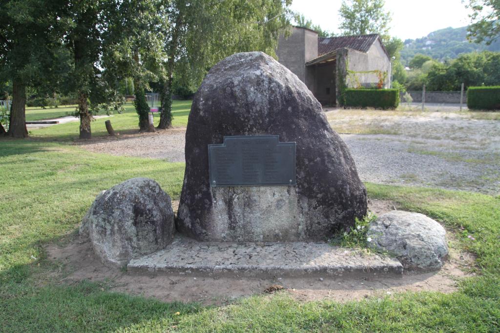 monument à la mémoire des rugbymens morts durant la guerre 14/18