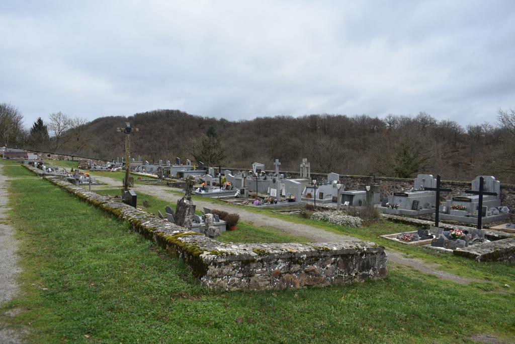 cimetière d'Ampiac