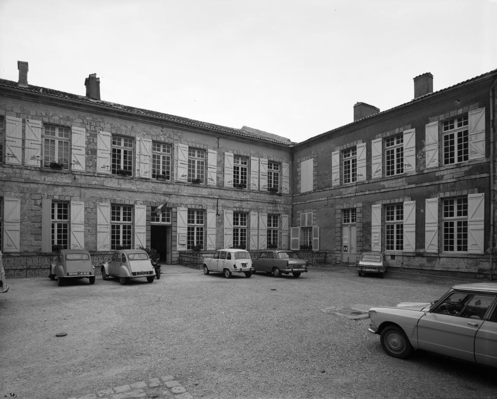 palais épiscopal