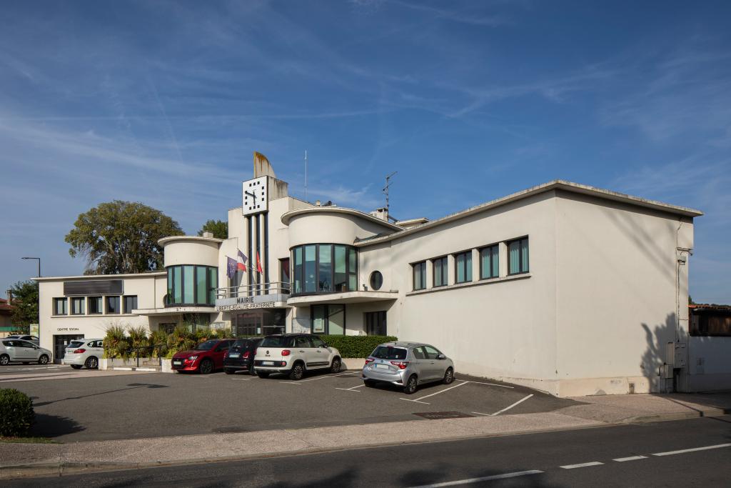 mairie ; école, désormais mairie