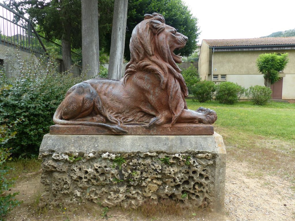 ronde-bosse de lion