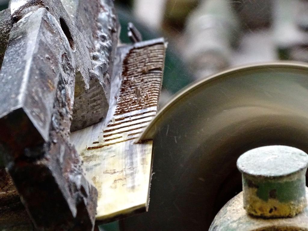 la fabrique de peignes de toilette en corne naturelle en pays d'Olmes