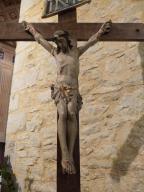 croix de confrérie et statue : Christ en Croix