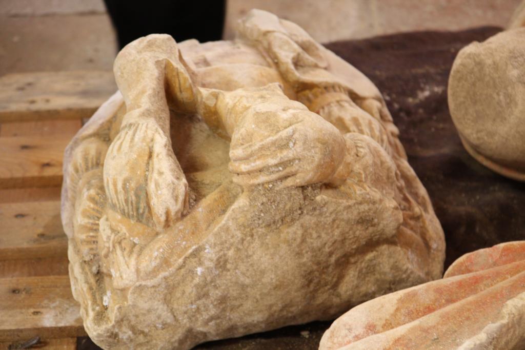 groupe sculpté de la Mise au tombeau