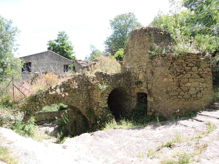 écart : bourg castral de Boussagues