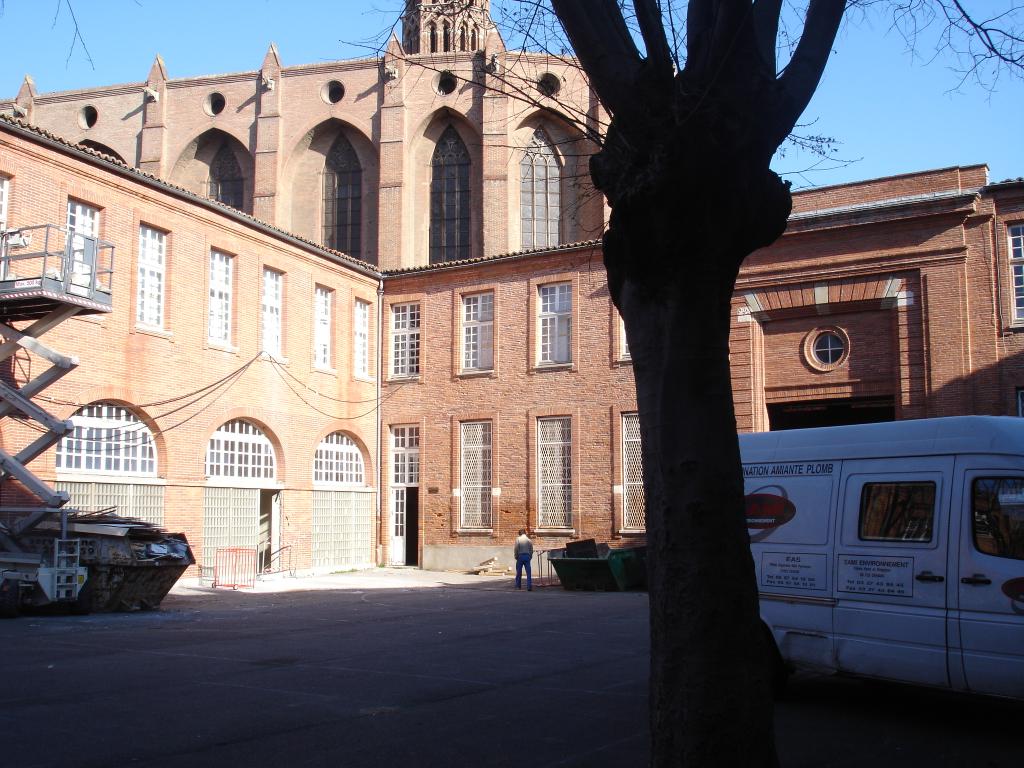 hôtel de Bernuy, puis collège universitaire, actuellement lycée Pierre de Fermat