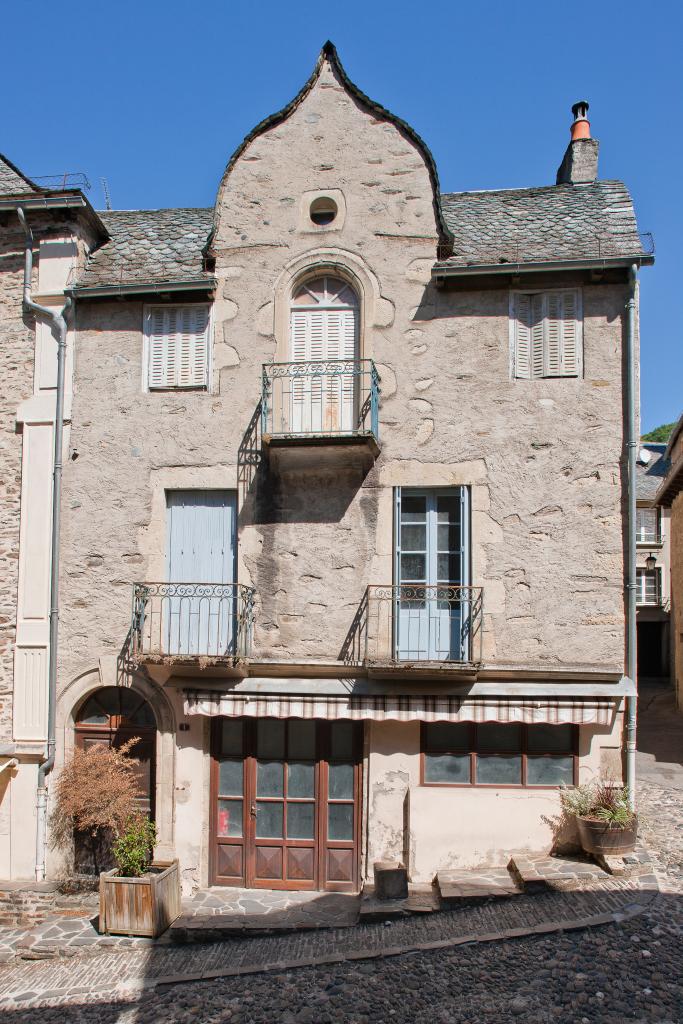 ancienne halle devenue maison