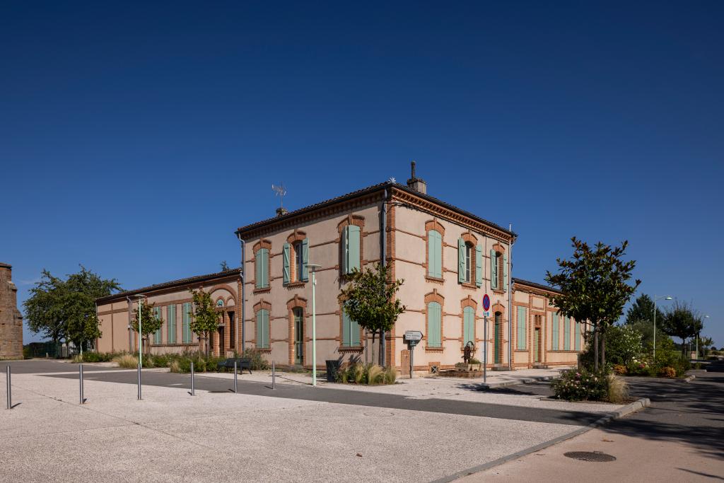 ancienne mairie-école actuellement école