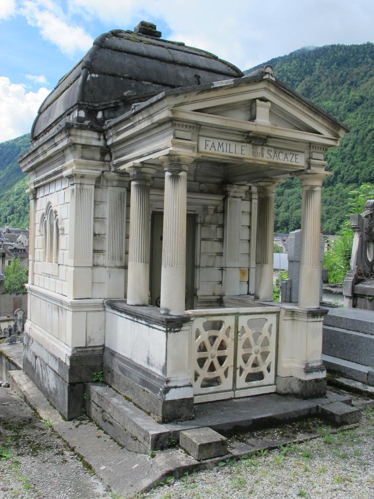 tombeau de la famille Julien Sacaze