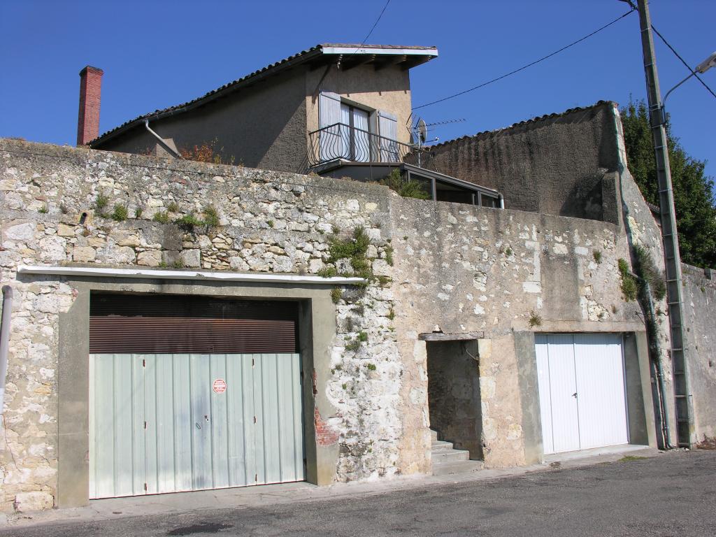 entrepôt commercial , maison