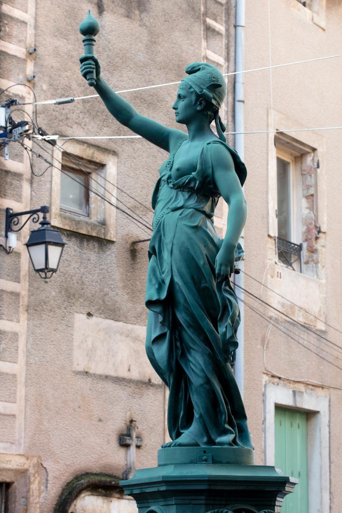 monument (monument commémoratif), fontaine monumentale, de la république